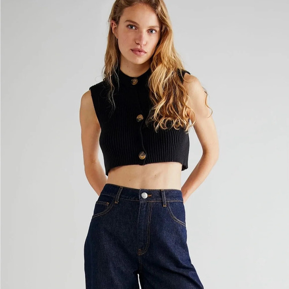 Free People Naiome Micro Sweater Vest Cropped Boxy Ribbed Knit Button Front - Picture 1 of 10